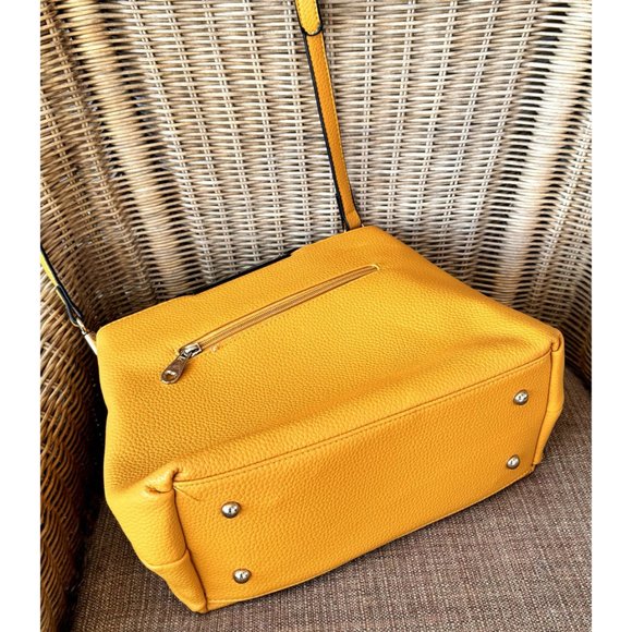 Uddini Faux Leather Purse Handbag with Lucite Handles & Crossbody Strap - Picture 4 of 9